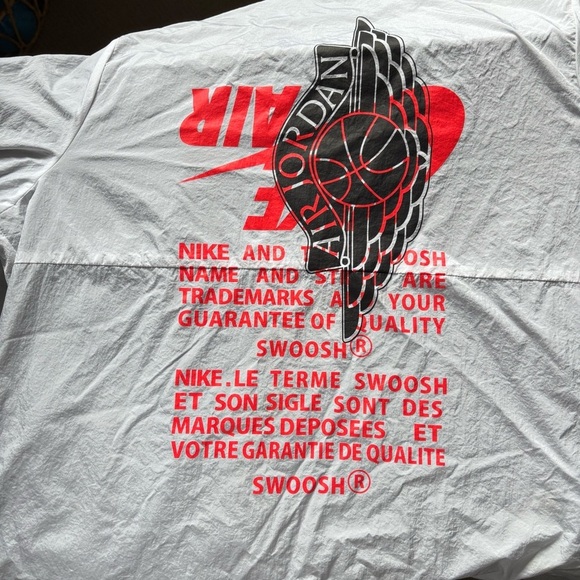 Air Jordan windbreaker - Picture 8 of 10